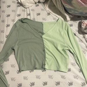 Thin long sleeve crop top